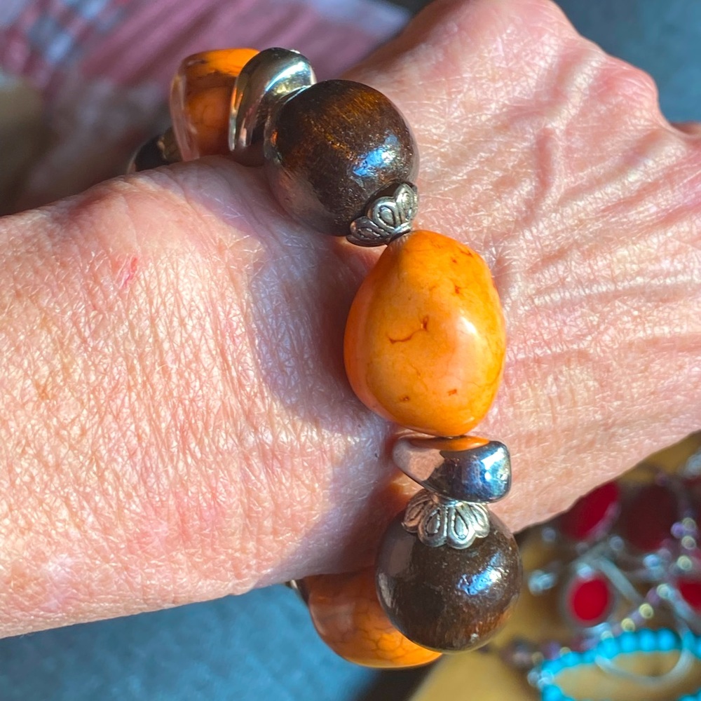 Vintage Mohave Orange Turquoise and wood bead stretch bracelet, Native American